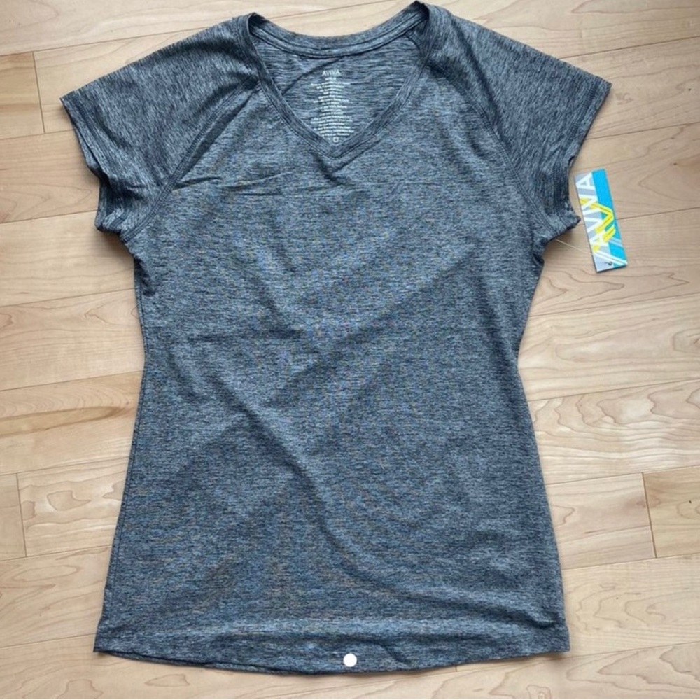 NWT Aviva Heather Grey Top